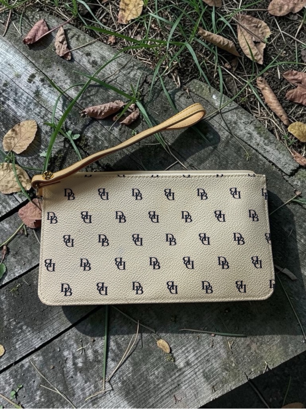 Dooney & Bourke Monogram Wristlet Zip Pouch Ivory Coated Canvas Leather Trim